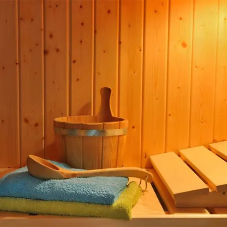 بيت للعطل Familienlodge Fuer 10 Personen Mit Sauna